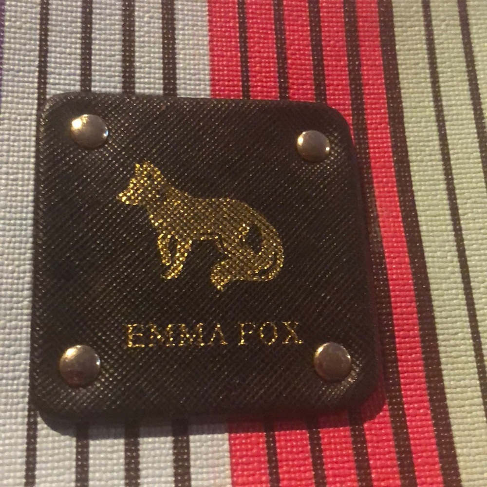 Emma 🦊 Fox 🦊 - Picture 2 of 4